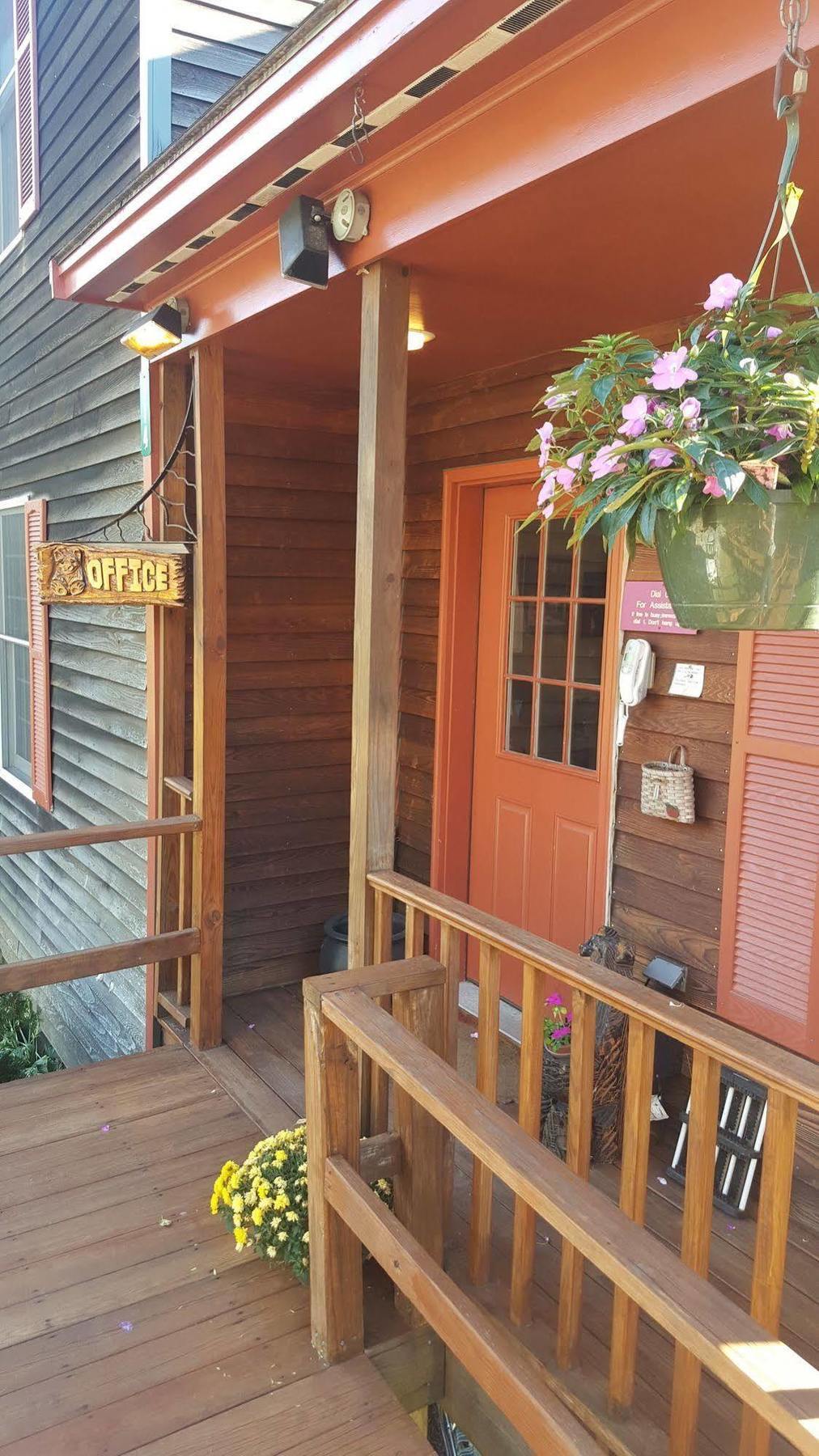 Timber Inn Motel Ludlow Bagian luar foto