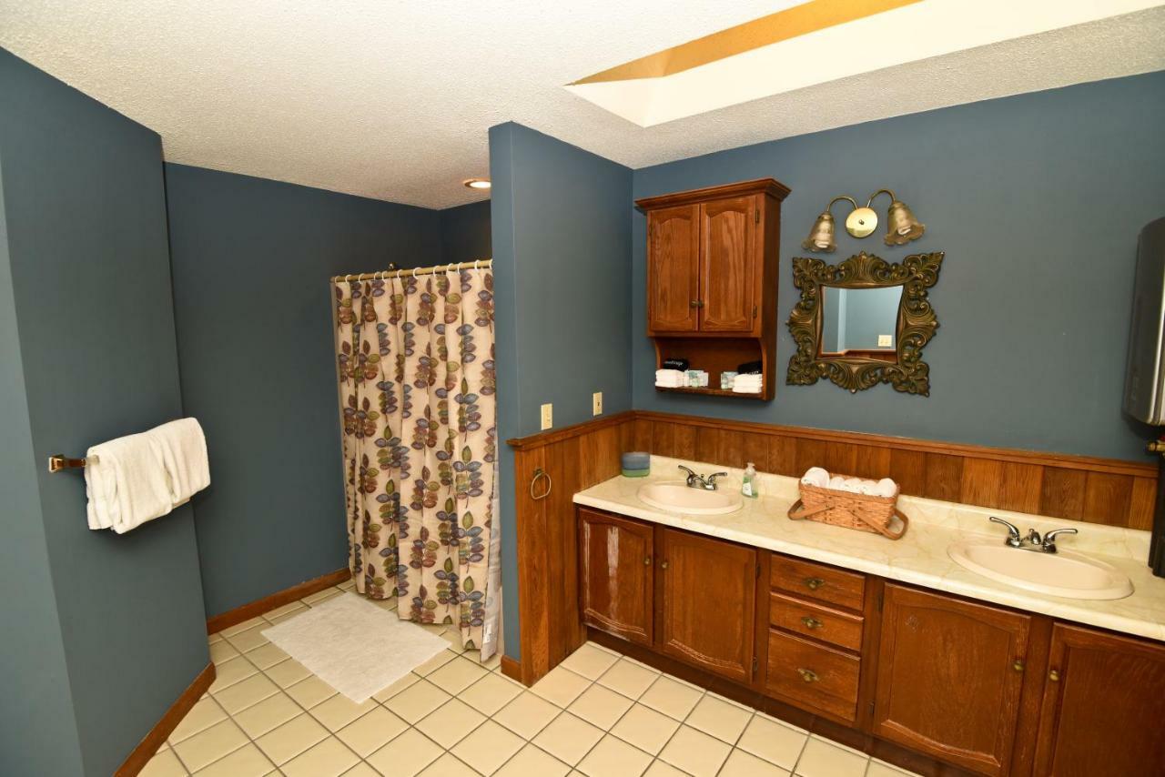 Timber Inn Motel Ludlow Bagian luar foto